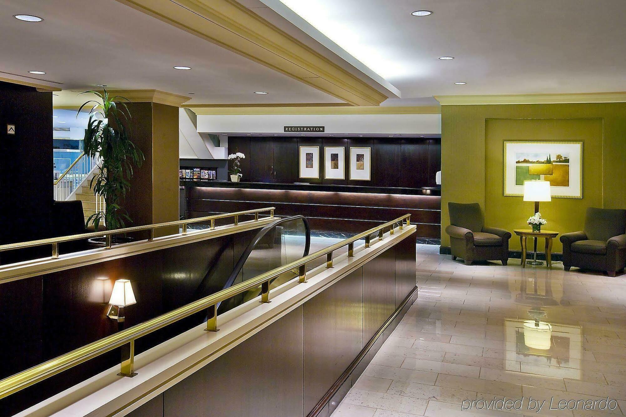 Embassy Suites By Hilton Washington Dc Chevy Chase Pavilion Interior photo