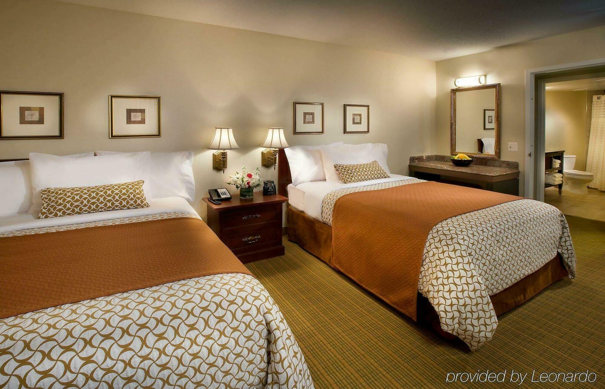 Embassy Suites By Hilton Washington Dc Chevy Chase Pavilion Room photo
